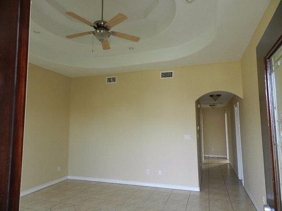 2nd image of 3025 Ursula Ave