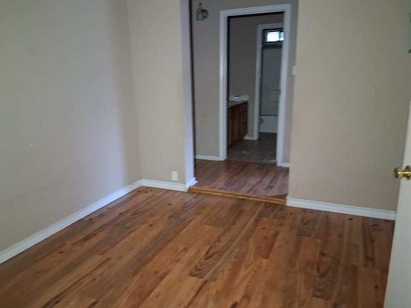 5th image of 1714 Geneva St