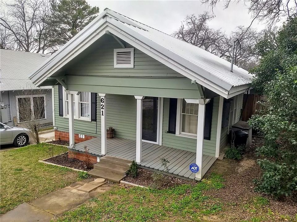 1st image of 621 NW 5th St