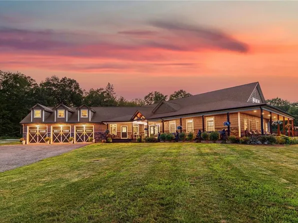 785 Danielson Pike, Scituate, RI 02857