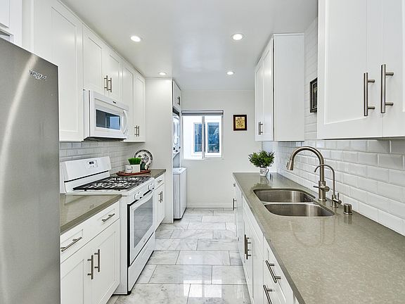 5th image of 2223 S Bentley Ave APT 204