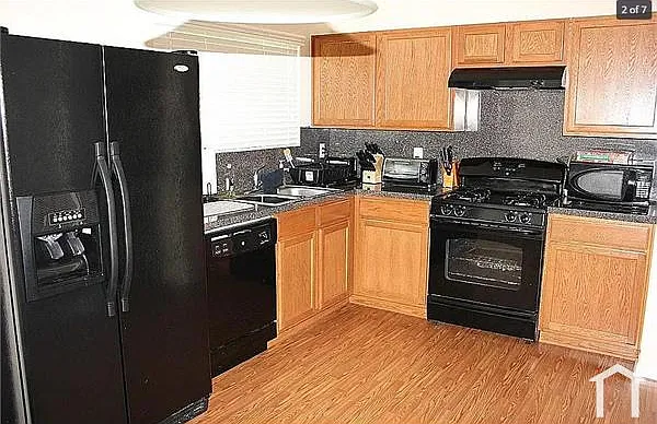 4 bed, 1622 sqft, $2,100 — Photo 2