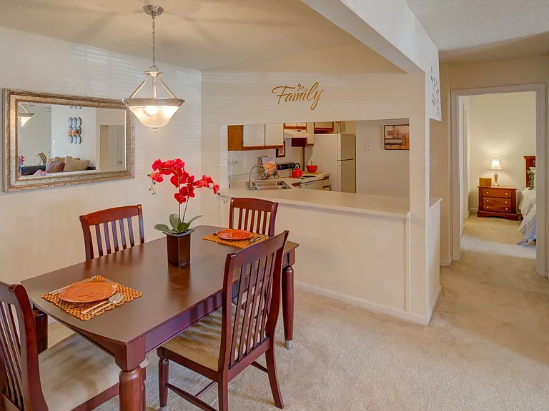 Woodbriar Apartment Homes — Photo 16