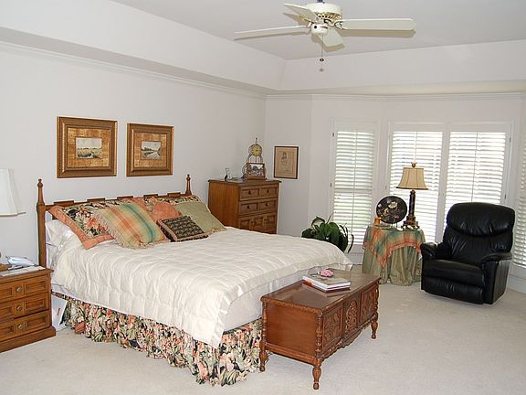 King Size Main Level Master