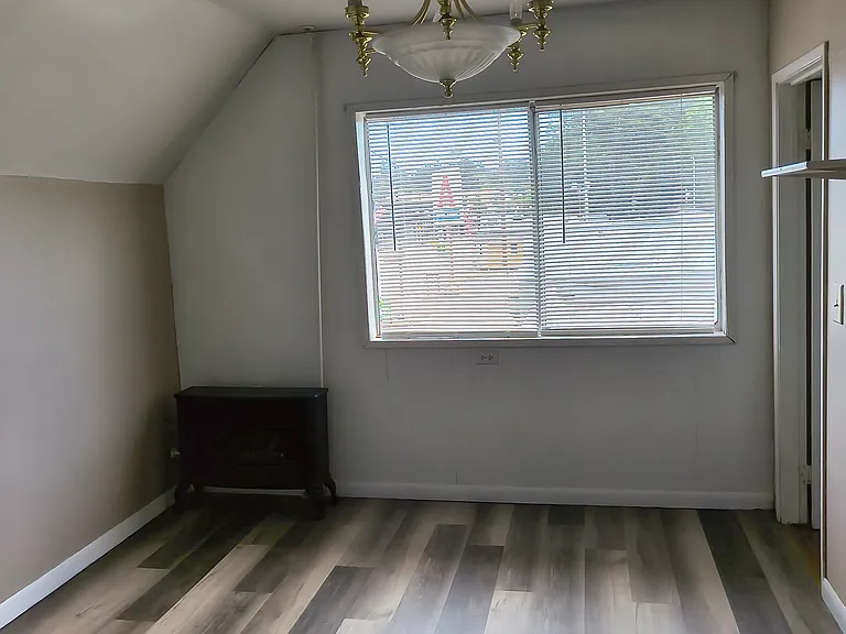 410 W Main St #5 — Photo 1