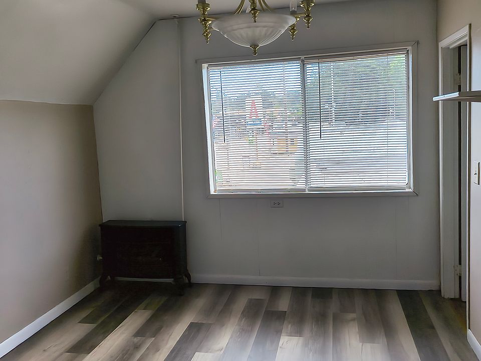 1st image of 410 W Main St #5
