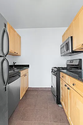 Rented by Compass | media 7