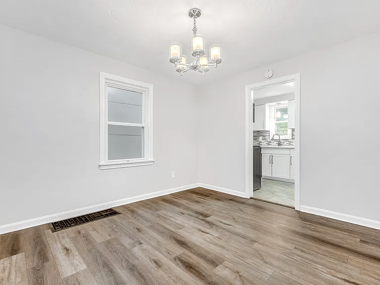 1330 Oakridge St — Photo 6