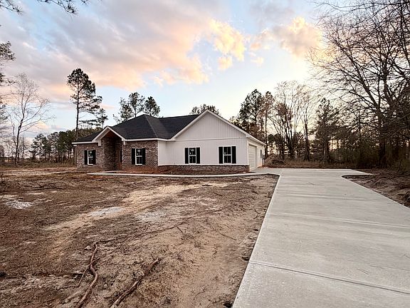 3rd image of 905 Sweet Magnolia Ln