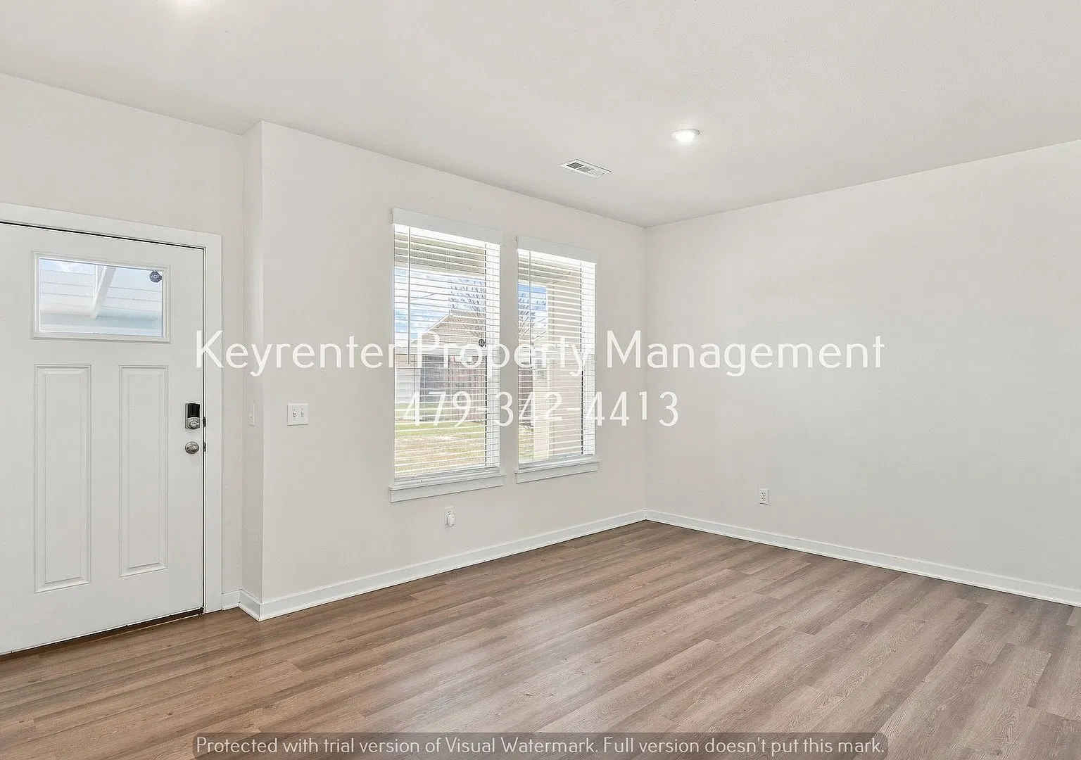 4 Bed / 4 Bath Home Only 4 Miles from the U of A Available NOW — Photo 4