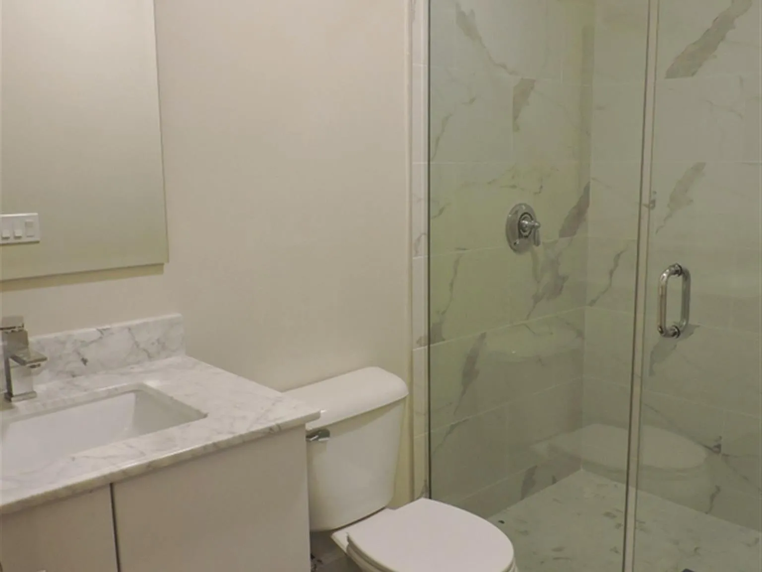 3 bed, 1300 sqft, $5,800 — Photo 4