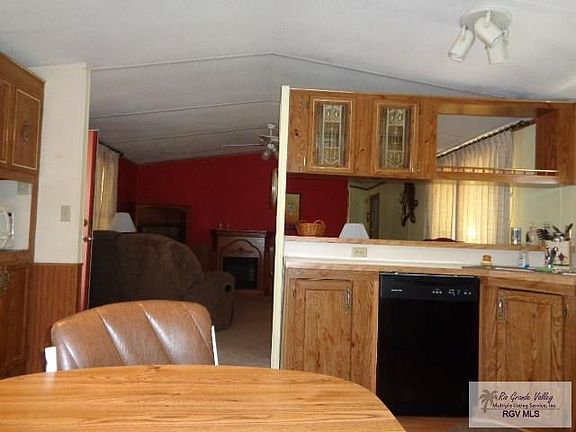 5th image of 25933 Spruce Dr