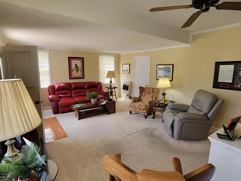 218 Wilmot Dr — Photo 8