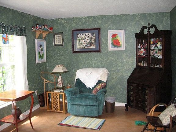 2nd image of 21 Barrington Dr