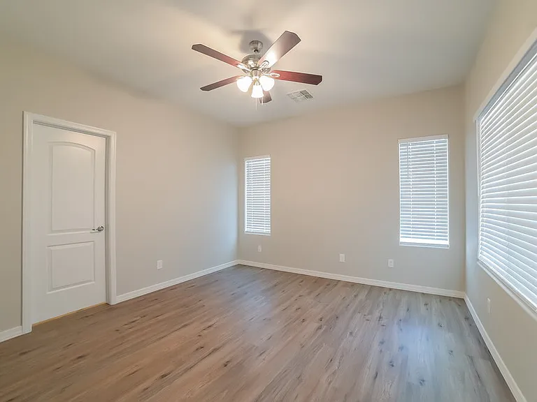 19284 W Woodlands Ave — Photo 8