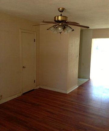 2nd image of 606 N Moore St