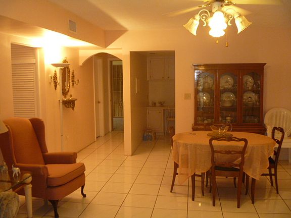5th image of 17000 NE 14th Ave APT 212
