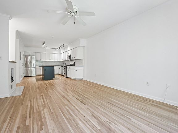 2nd image of 508 1st St APT 2W