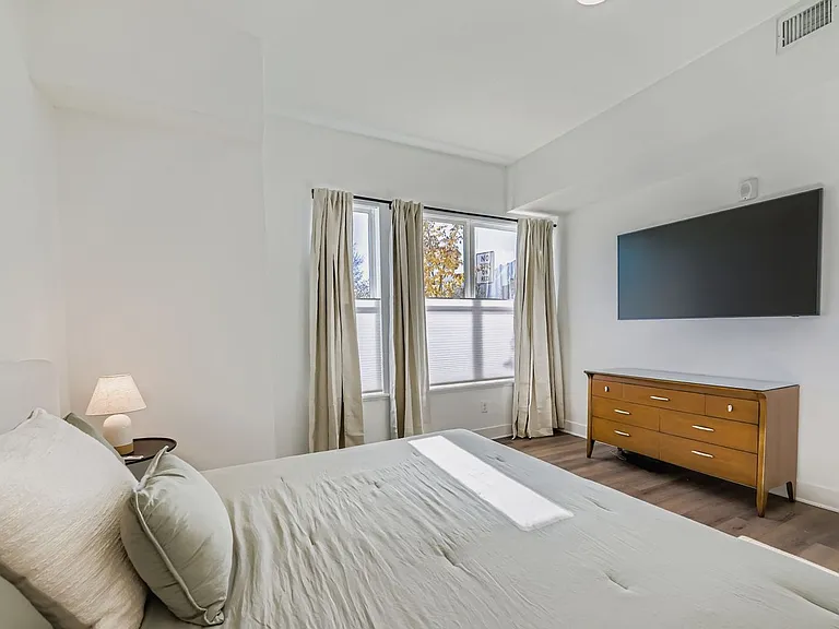 1707 Walnut St #104 — Photo 16