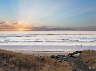 1821 State Route 105, Grayland, WA 98547