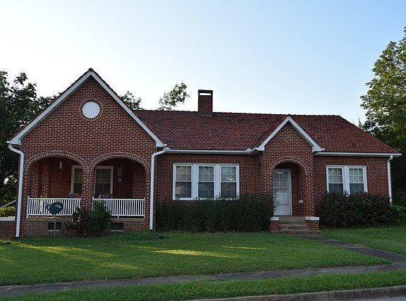 2nd image of 804 Wright Ave