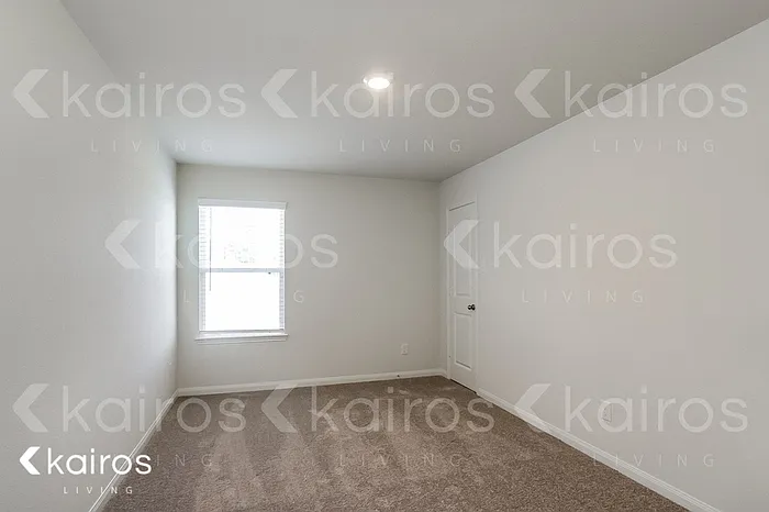 10631 Hillside Creek Dr — Photo 11