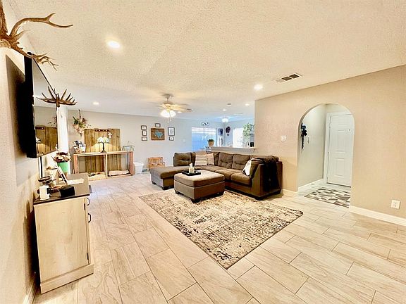 5th image of 5304 Tanglebriar Dr