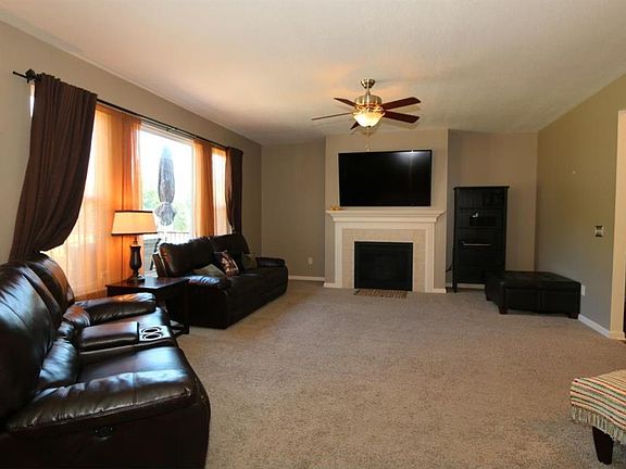 4th image of 732 Wigeon Dr