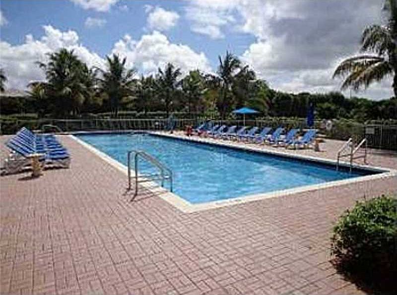 1st image of 6500 NW 114th Ave APT 1033
