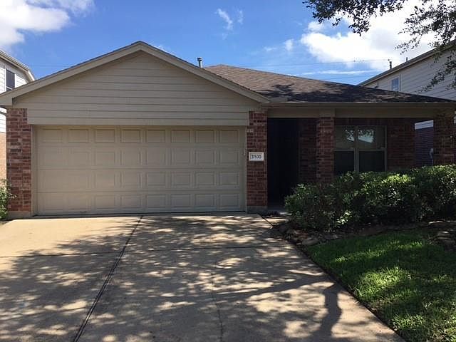 1st image of 17530 Hoover Gardens Dr