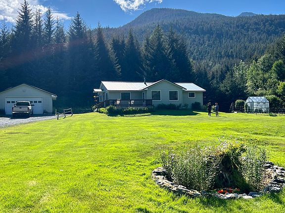 2nd image of 4223 Lutak Rd