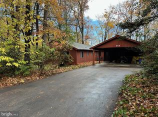 504 Lake Dr, Lusby, MD 20657