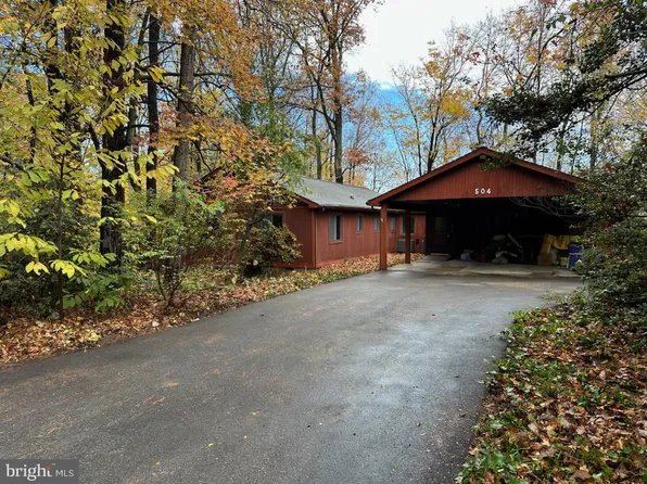 504 Lake Dr, Lusby, MD 20657
