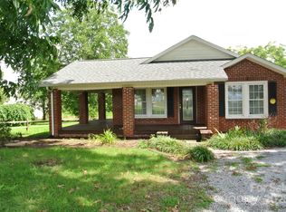 125 Faye Toney Rd, Mooresboro, NC 28114