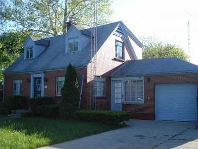 1st image of 2905 N Grand Ave