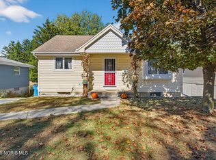 1923 Watts Ave, Oregon, OH 43616