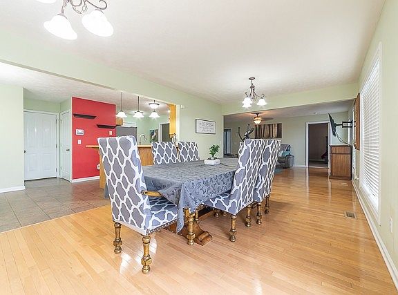 5th image of 253 Harold Dr