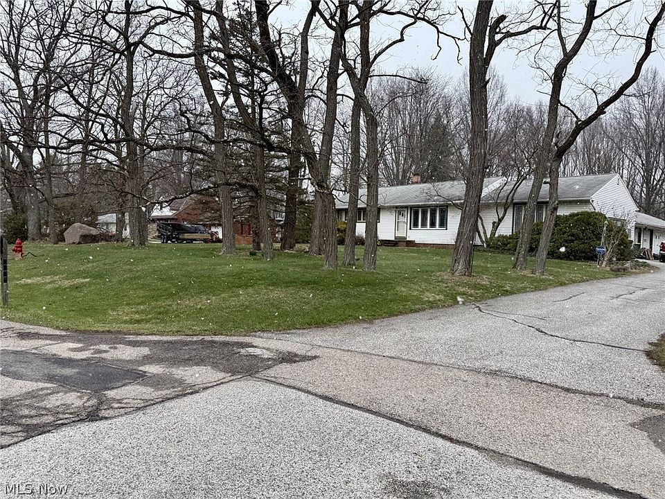 2nd image of 2919 Emerald Lakes Blvd