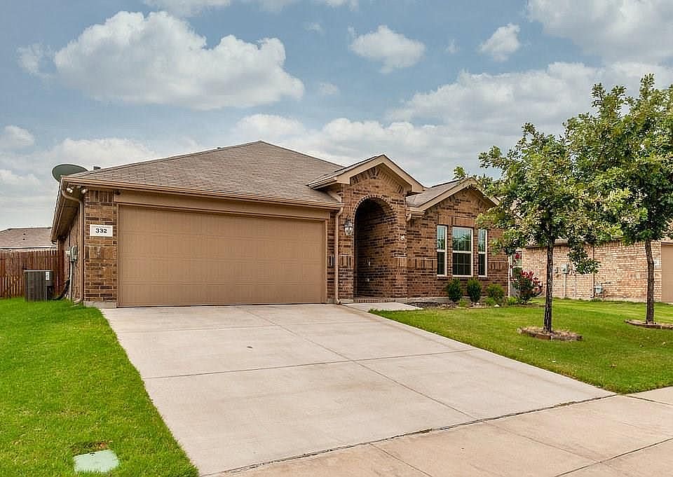 1st image of 332 Coral Vine Ln
