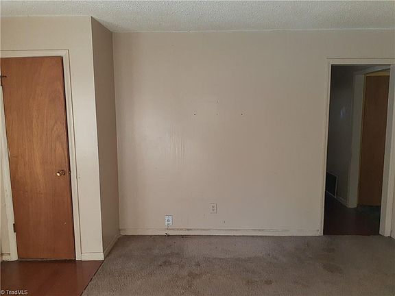 5th image of 1305 Westhampton Dr