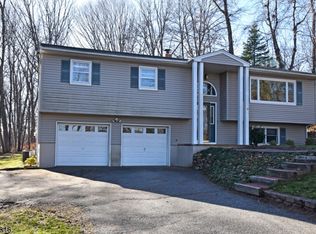 19 Putters Rd, Succasunna, NJ 07876