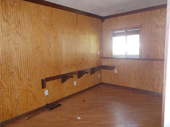 3rd image of 3284 Mount Hope St