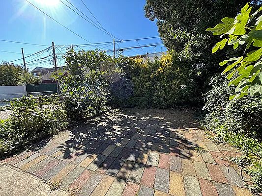 5th image of 1568 81st St