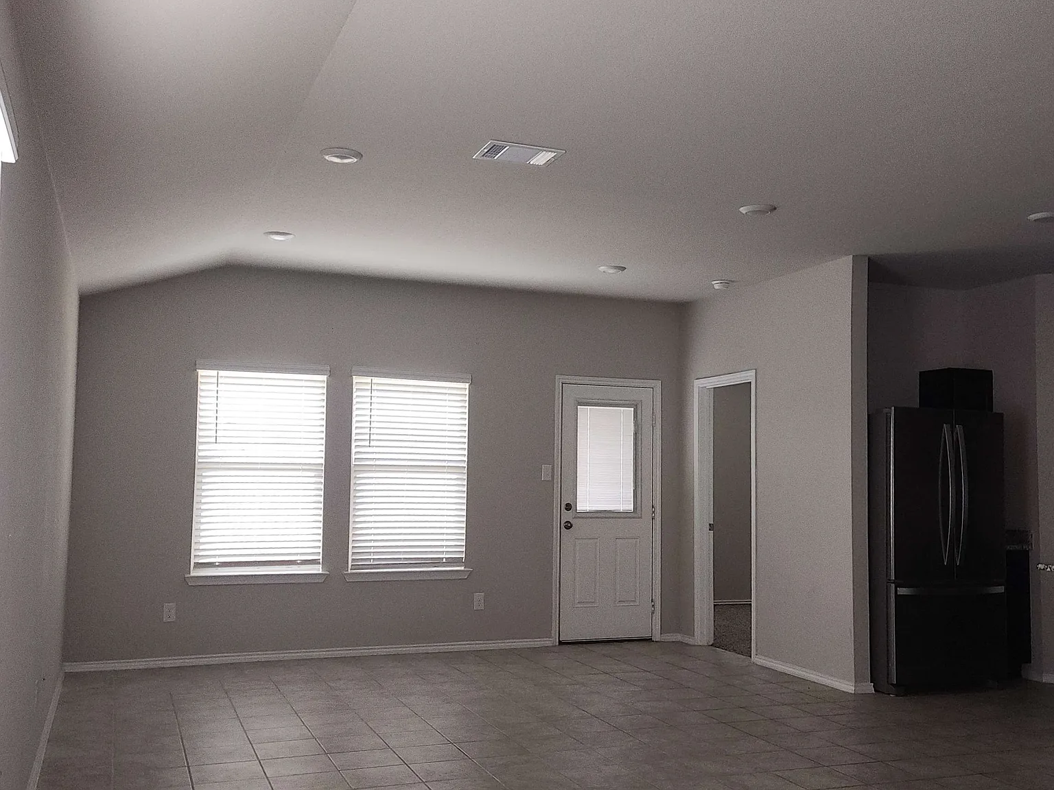 1507 Mesa Verde — Photo 2