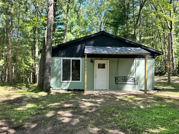 9066 W Bowling Green Blvd, Baldwin, MI 49304