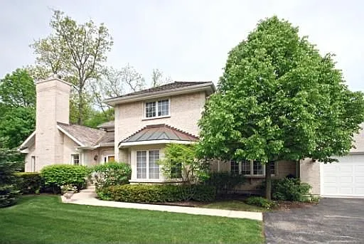 1142 Pine Oaks Cir photo 1