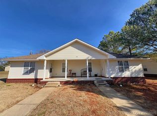 718 W Delaware St, Tahlequah, OK 74464