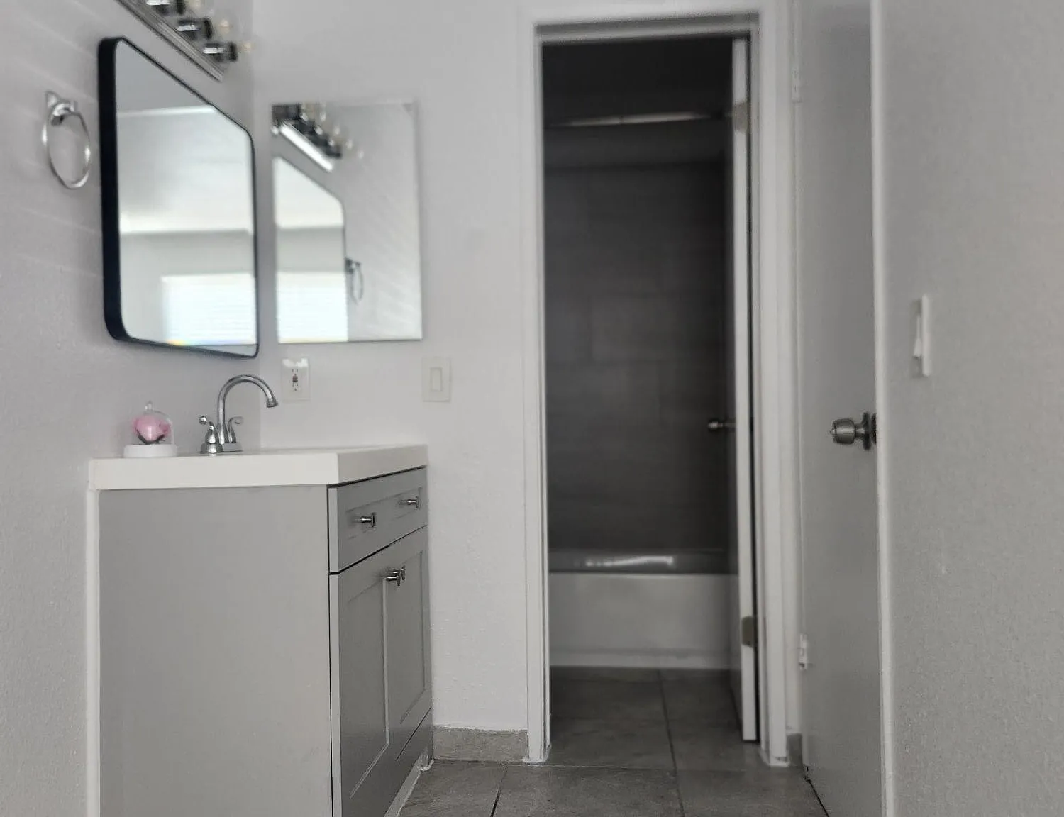 2 bed, $1,795 — Photo 2