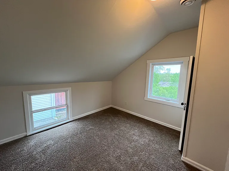 453 Mound St #2 — Photo 16