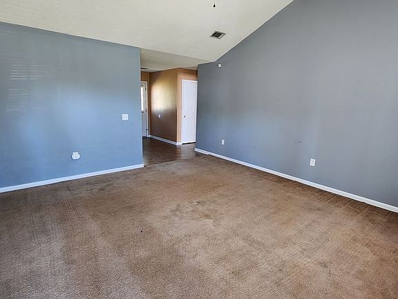 4th image of 1302 Loblolly Dr